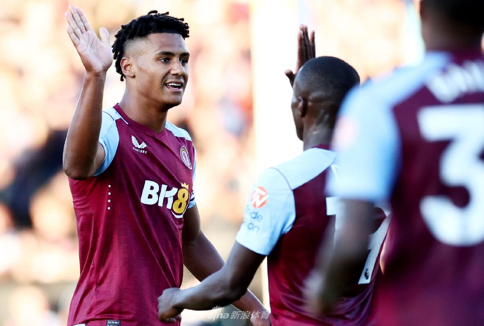 通过细腻的 通过细腻的