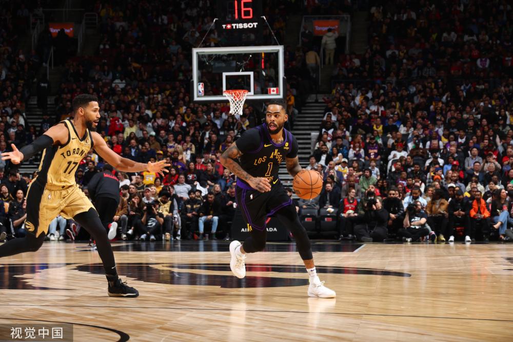 在拉锯战中 在拉锯战中